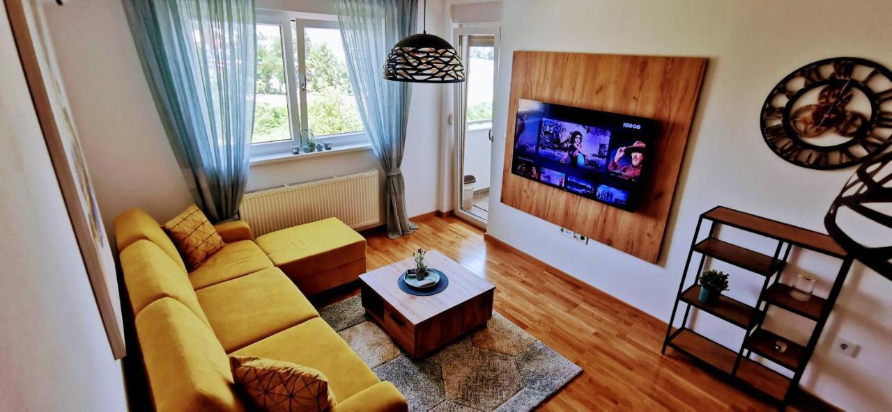 Apartman Varenica Apartment โดโบย ภายนอก รูปภาพ
