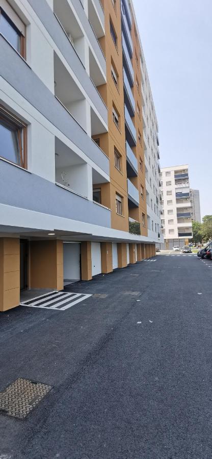 Apartman Varenica Apartment โดโบย ภายนอก รูปภาพ